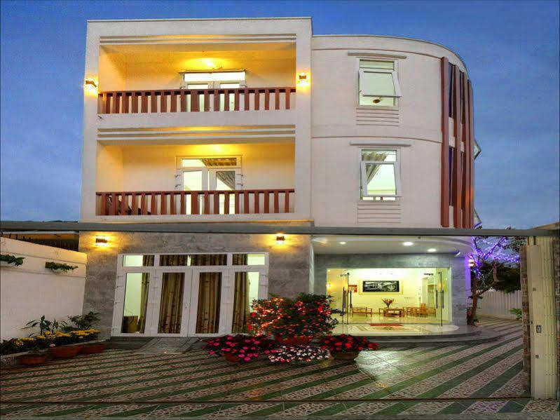 Center Homestay Хойан Экстерьер фото
