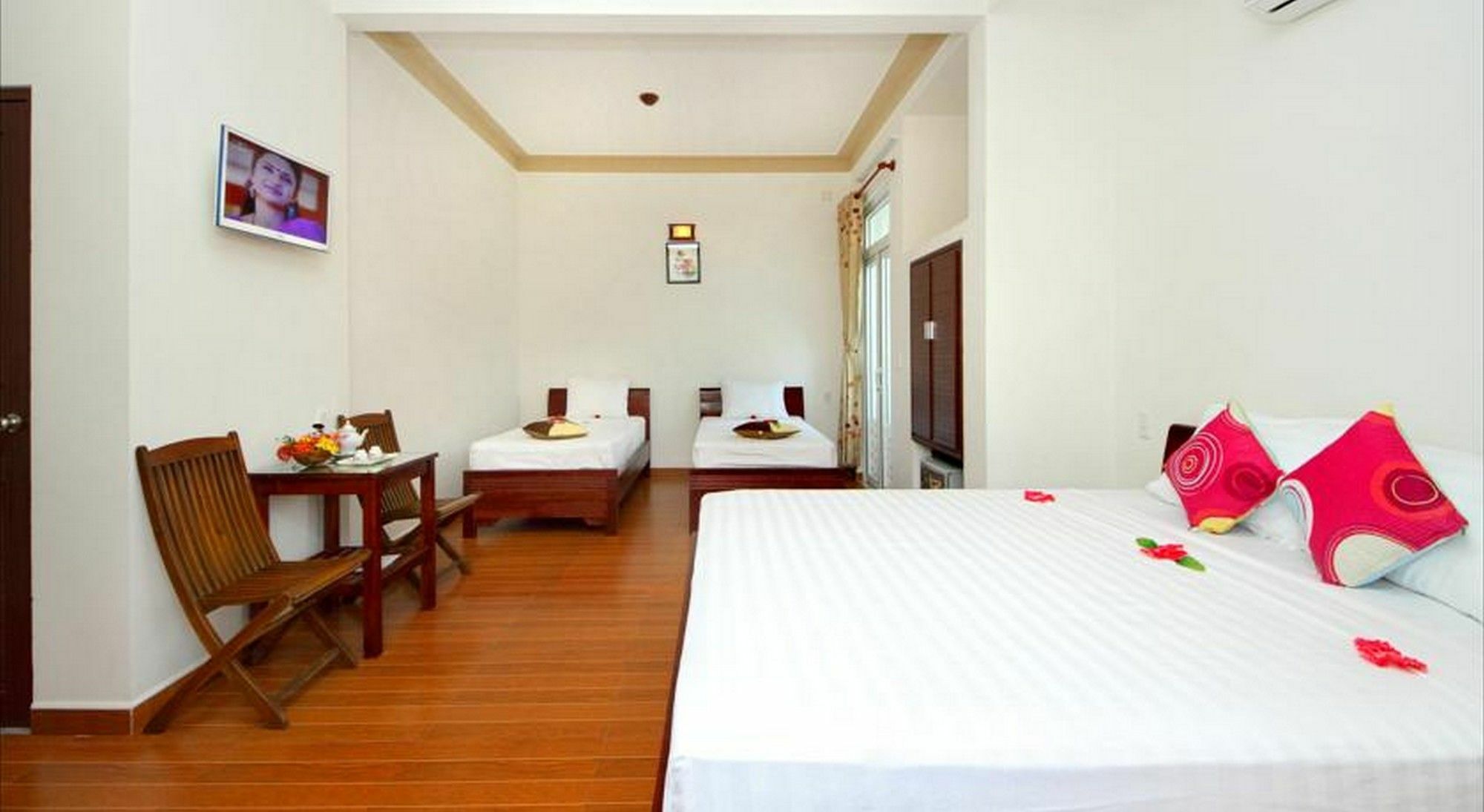 Center Homestay Хойан Экстерьер фото