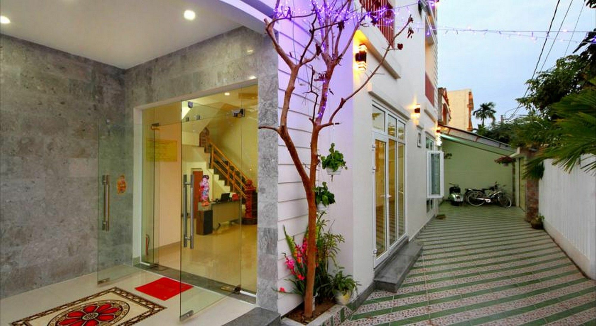 Center Homestay Хойан Экстерьер фото